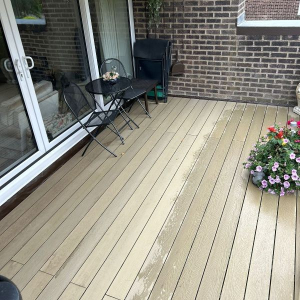 2.4m Chestnut Composite Decking
